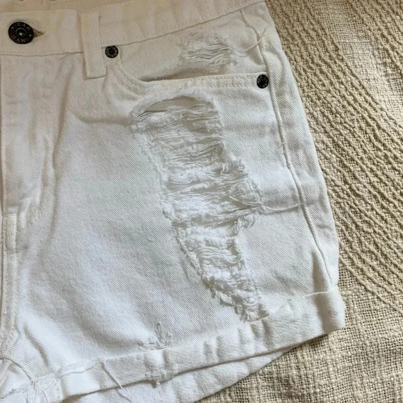 High Rise Distressed Denim Carmar Denim Jeans sz 27 - Picture 2 of 7